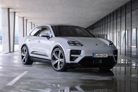 porsche macan 4